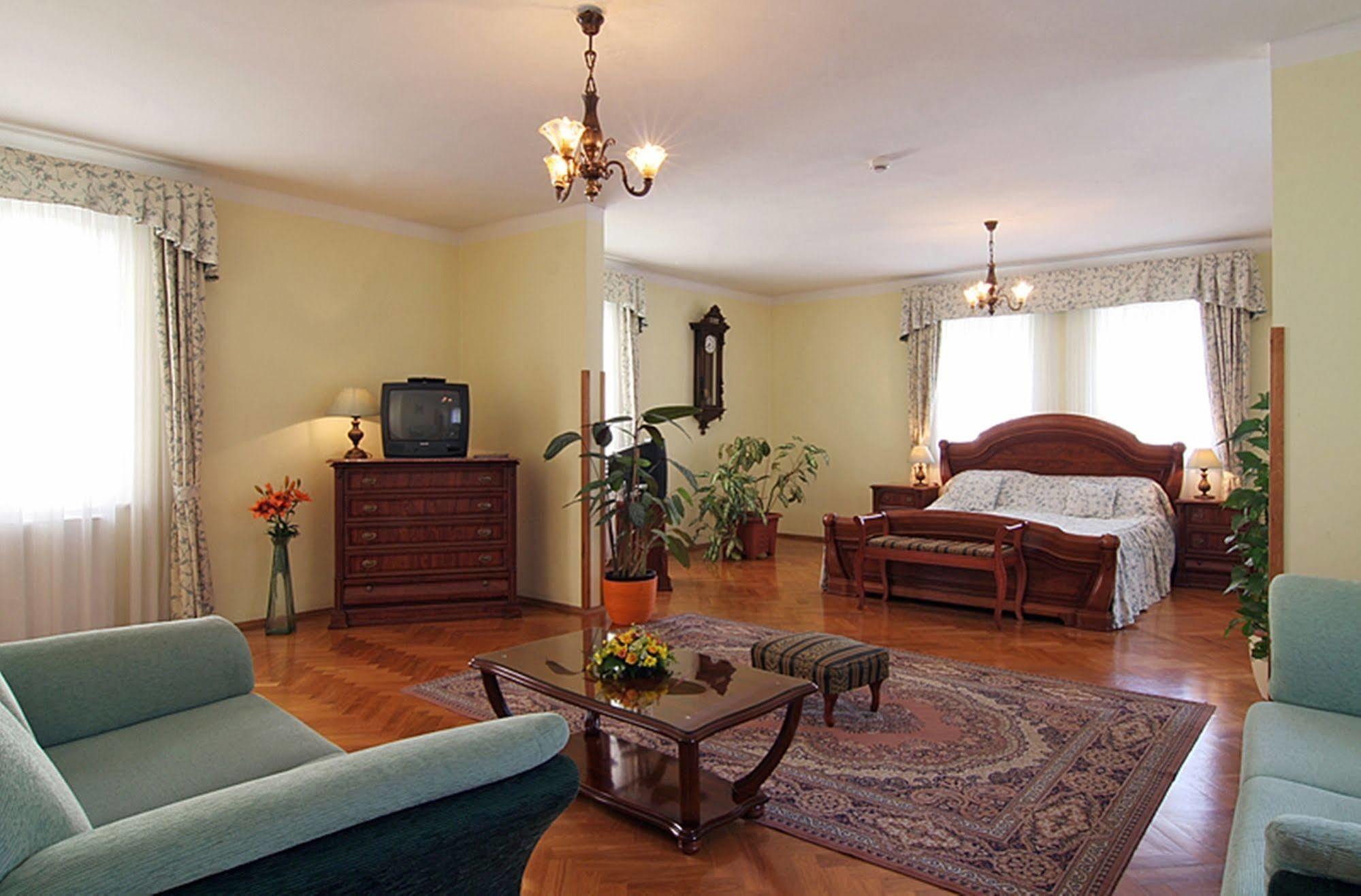 Boutique Constans 4* Praha